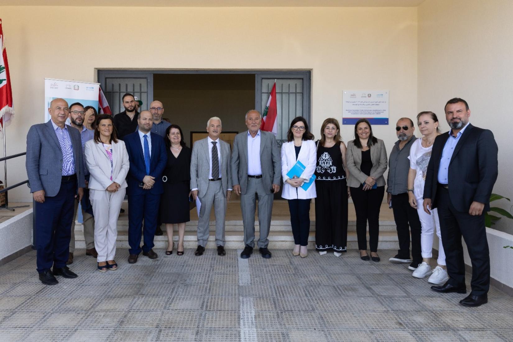 Group photo with Minister of Education, AICS and UNICEF